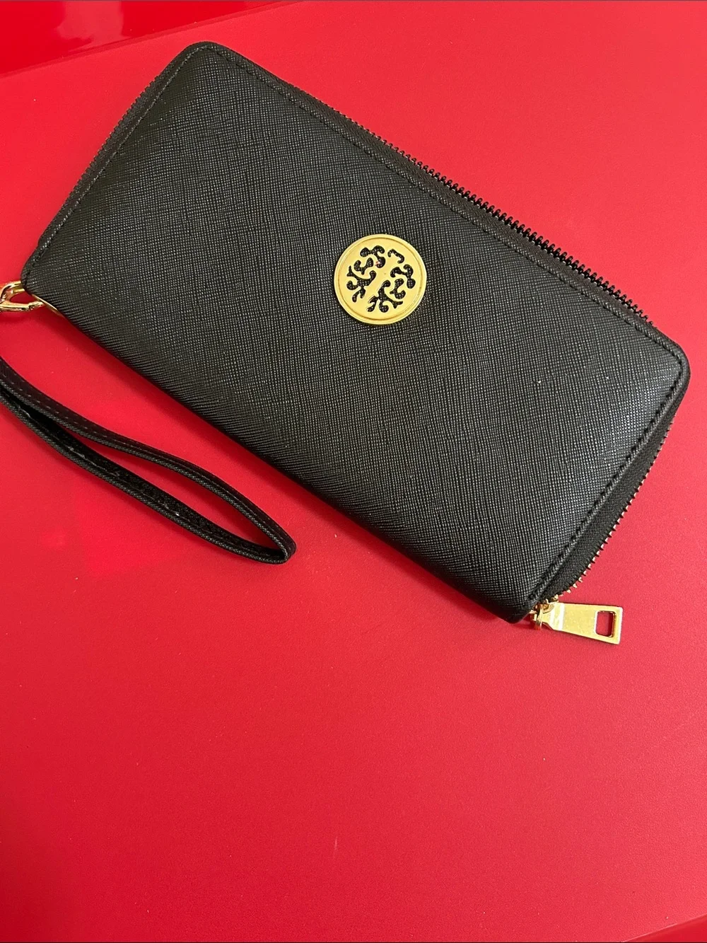 no brand sophisticated black